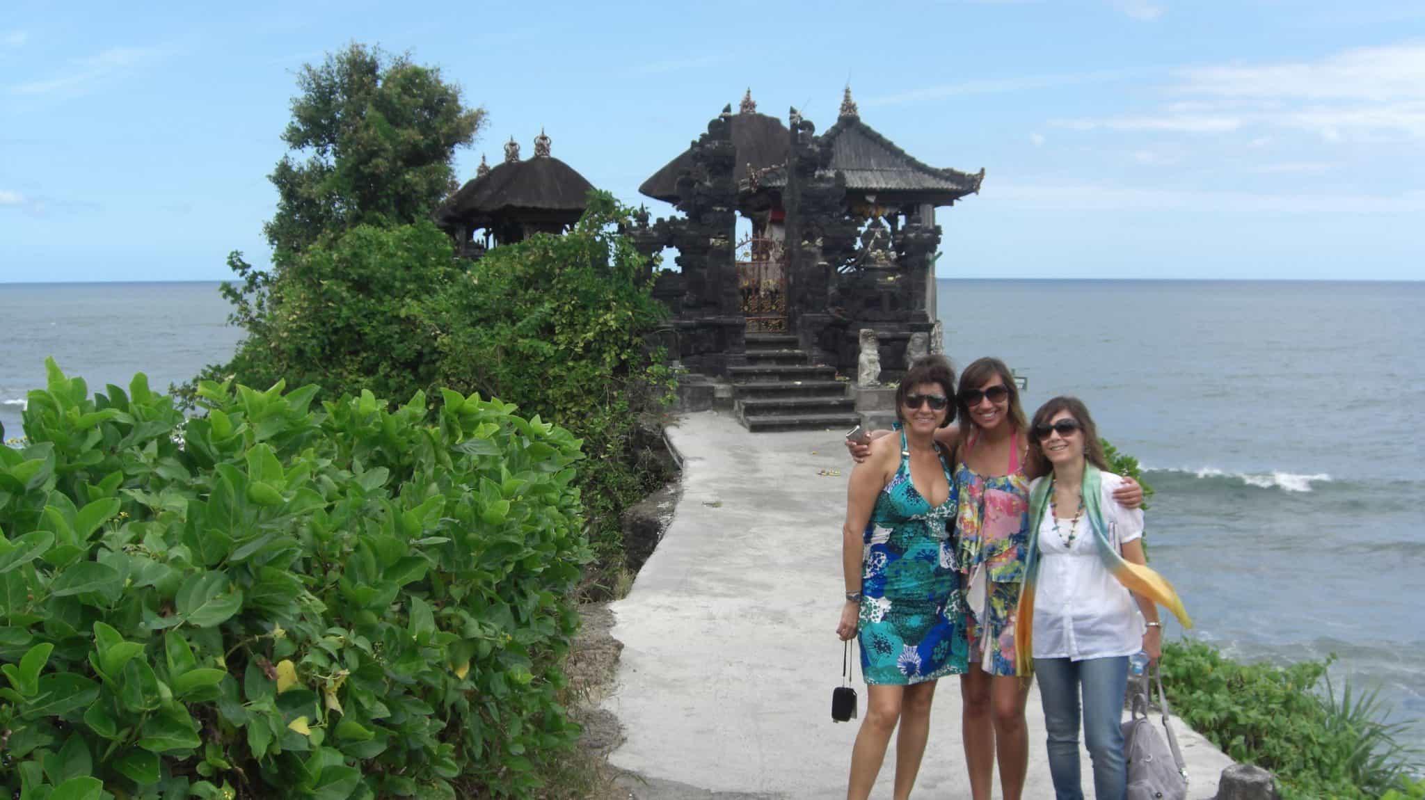 No Templo Pura Tanah Lot, em Bali